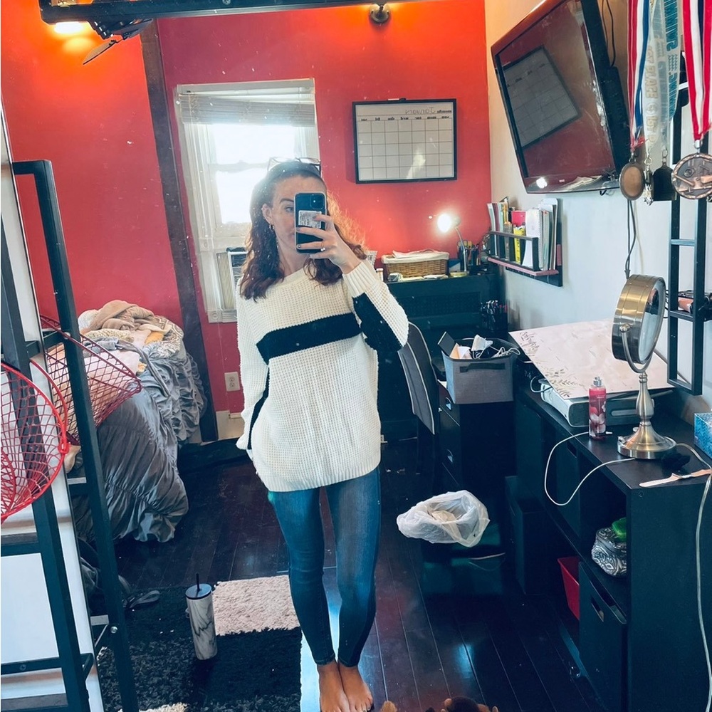 Sweater - Picture 2 of 12